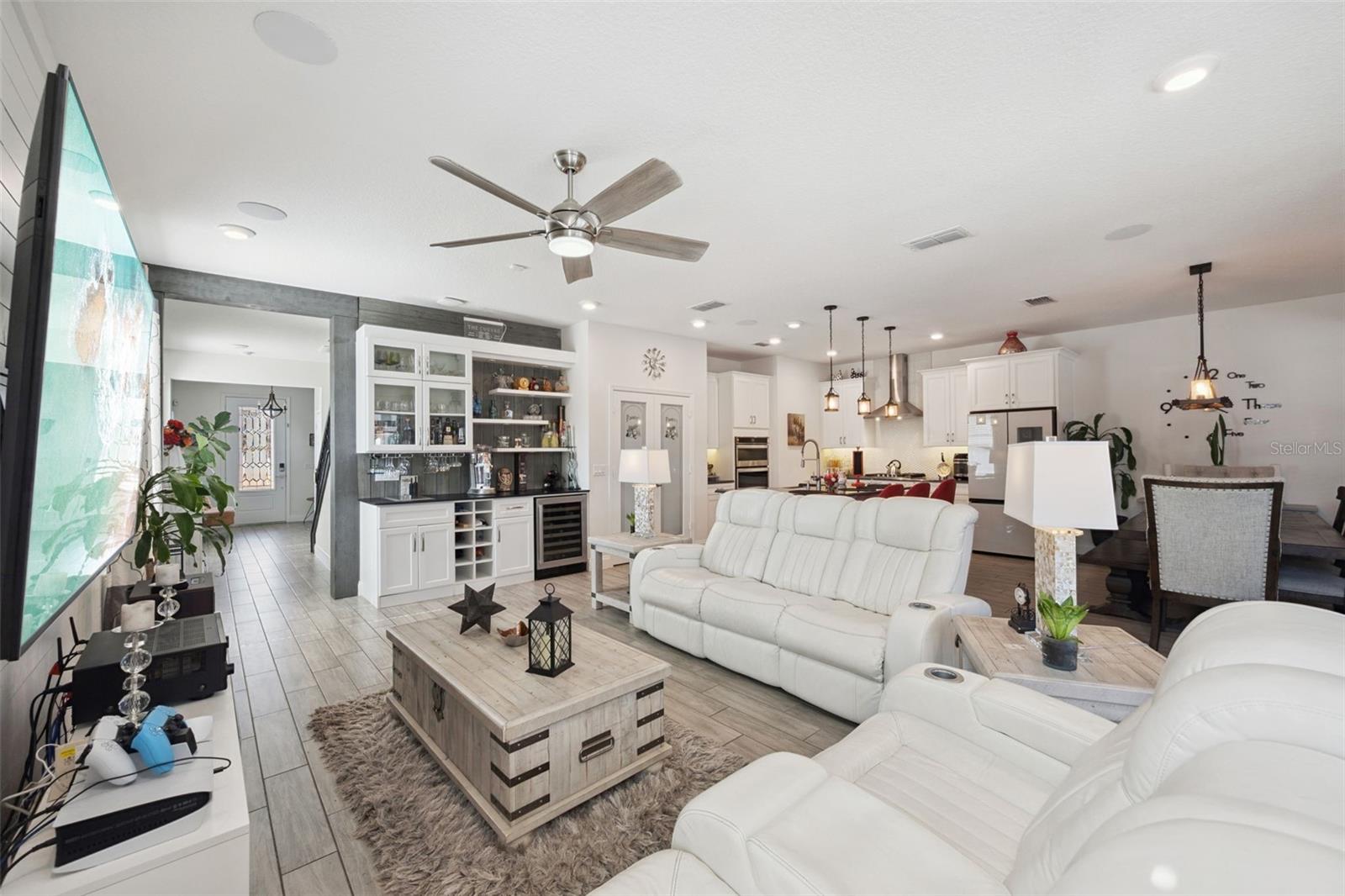 Image 5 of 46 For 9909 Aurea Moss Lane