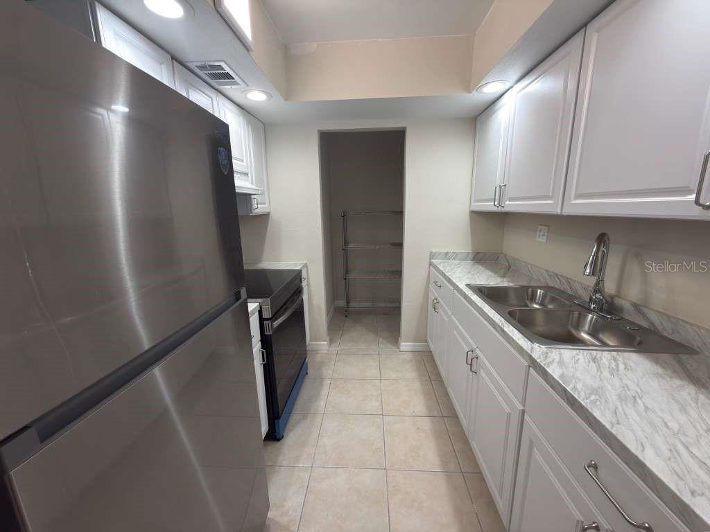 Image 4 of 12 For 1904 Honour Road 13