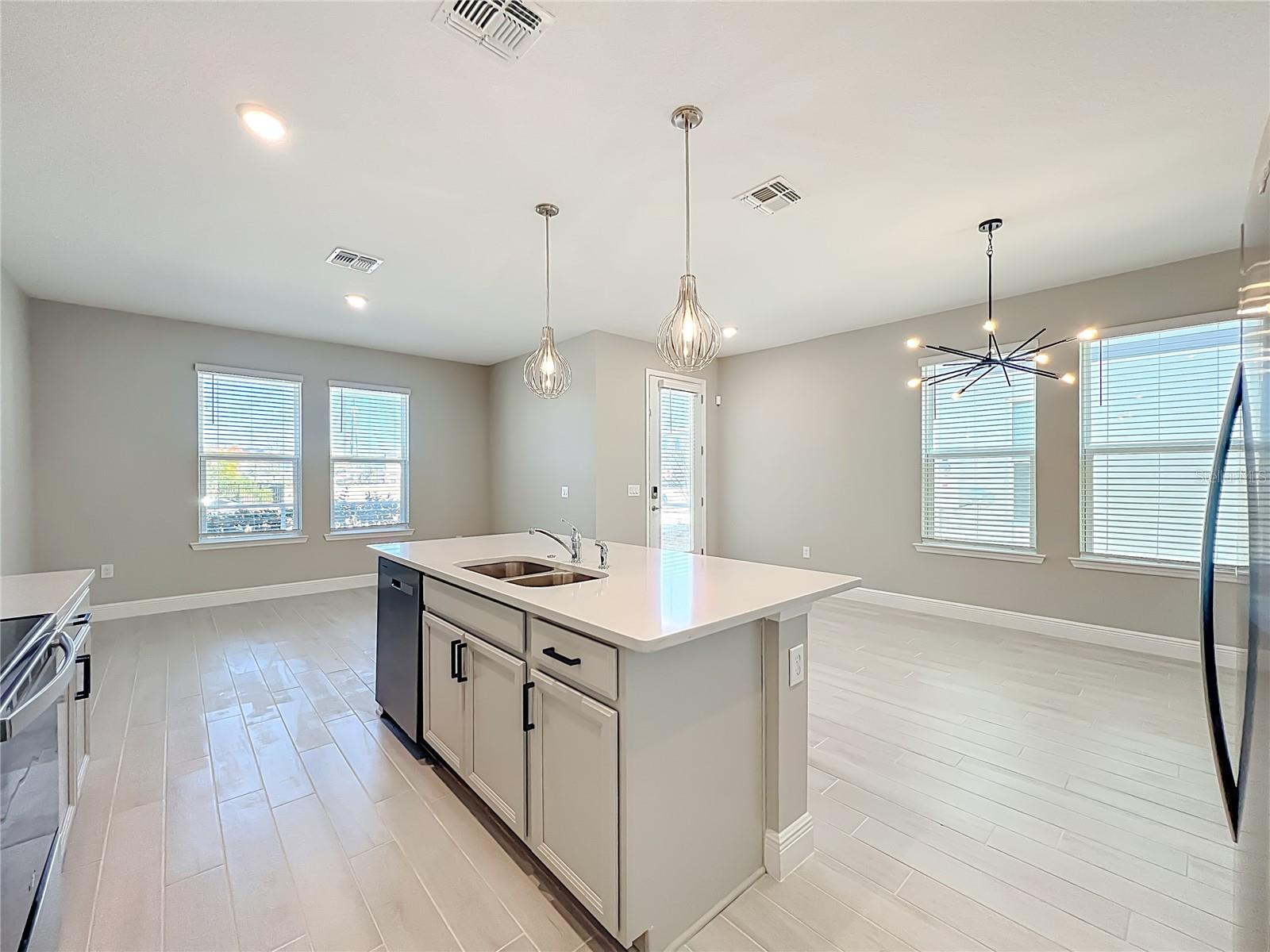 Image 12 of 48 For 14030 Frasier Street