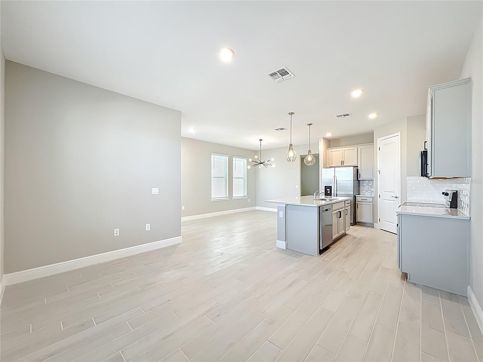 Image 8 of 48 For 14030 Frasier Street