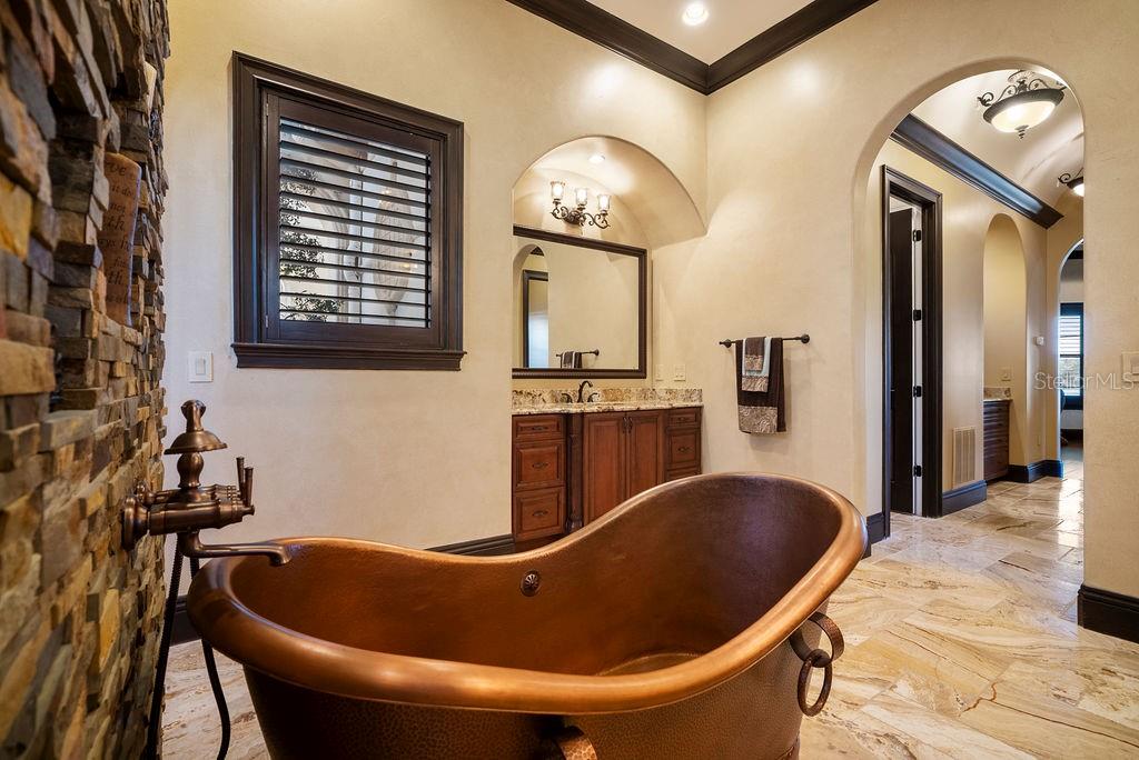 Listing photo id 40 for 17737 Deer Isle Circle