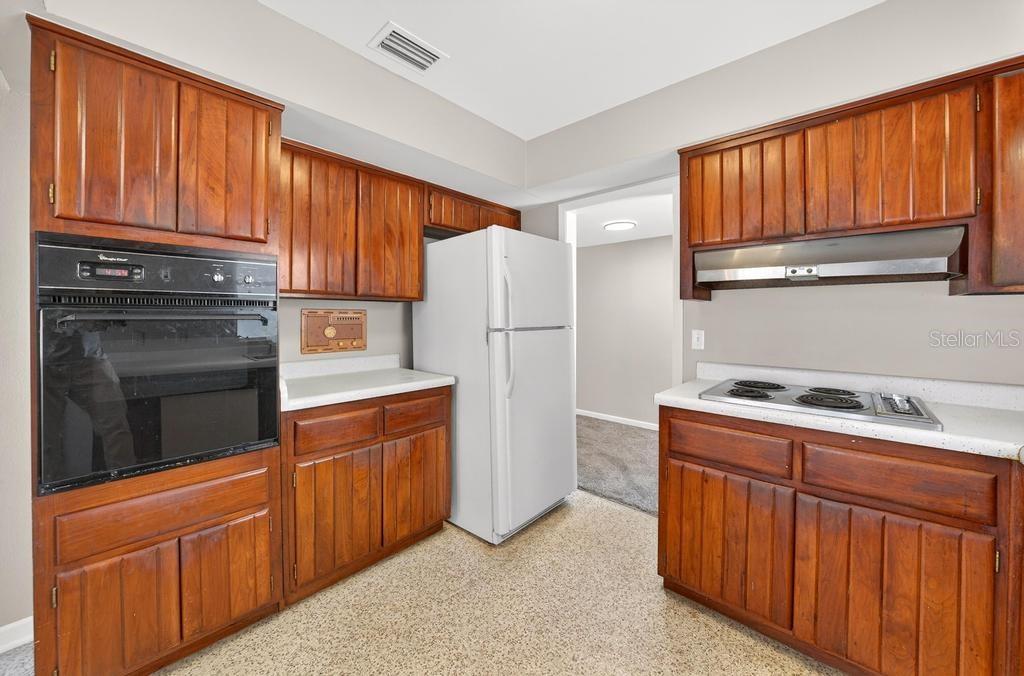 Image 21 of 76 For 419 Krueger Street