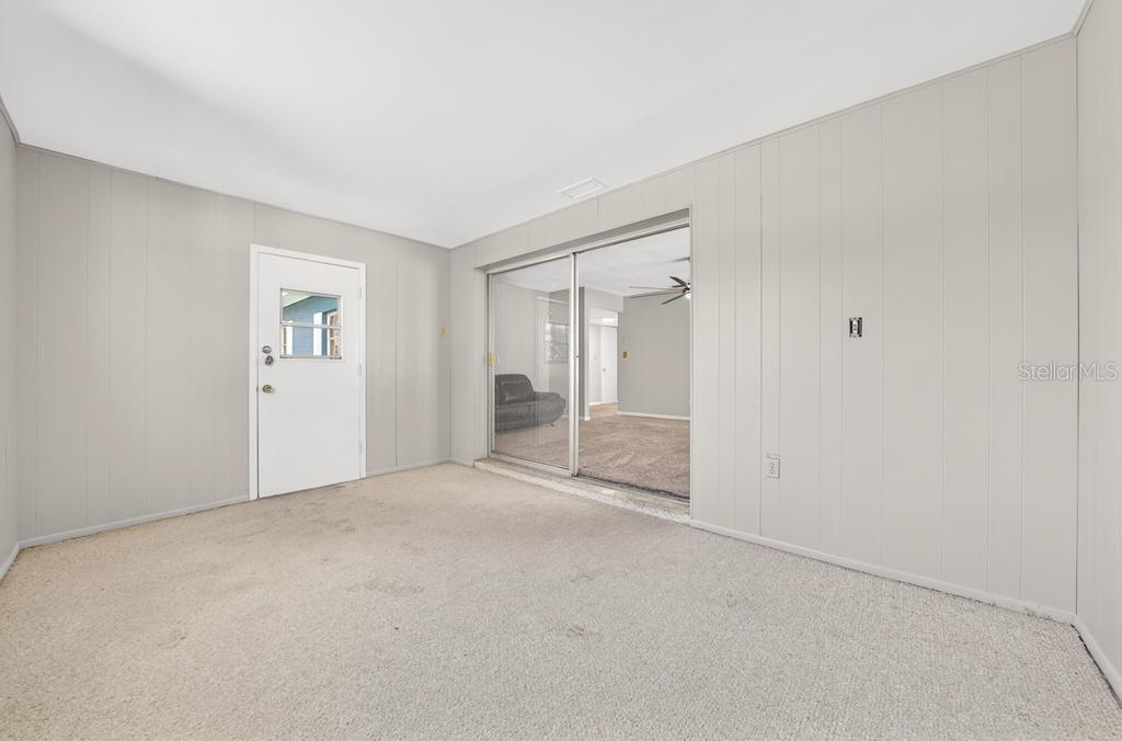 Image 28 of 76 For 419 Krueger Street