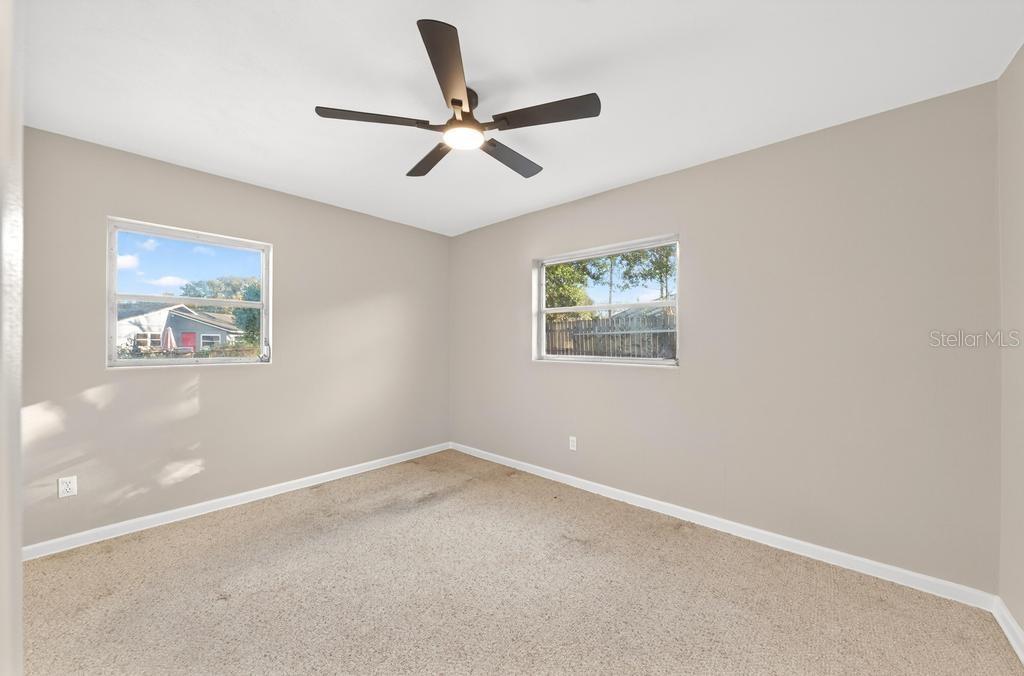 Image 31 of 76 For 419 Krueger Street