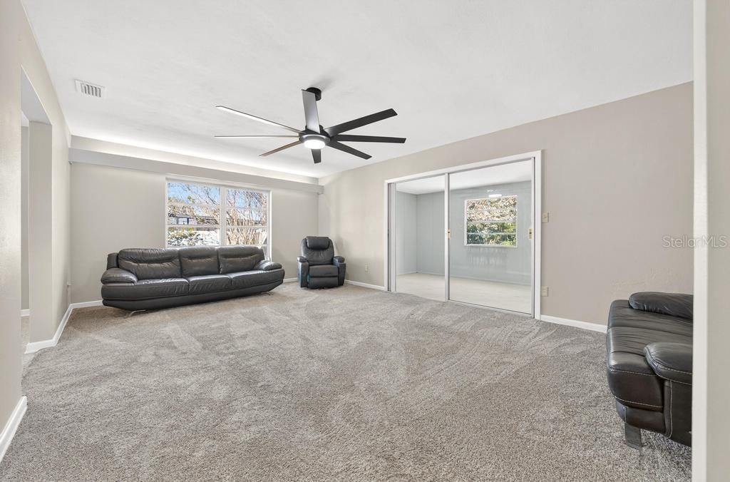 Image 6 of 76 For 419 Krueger Street