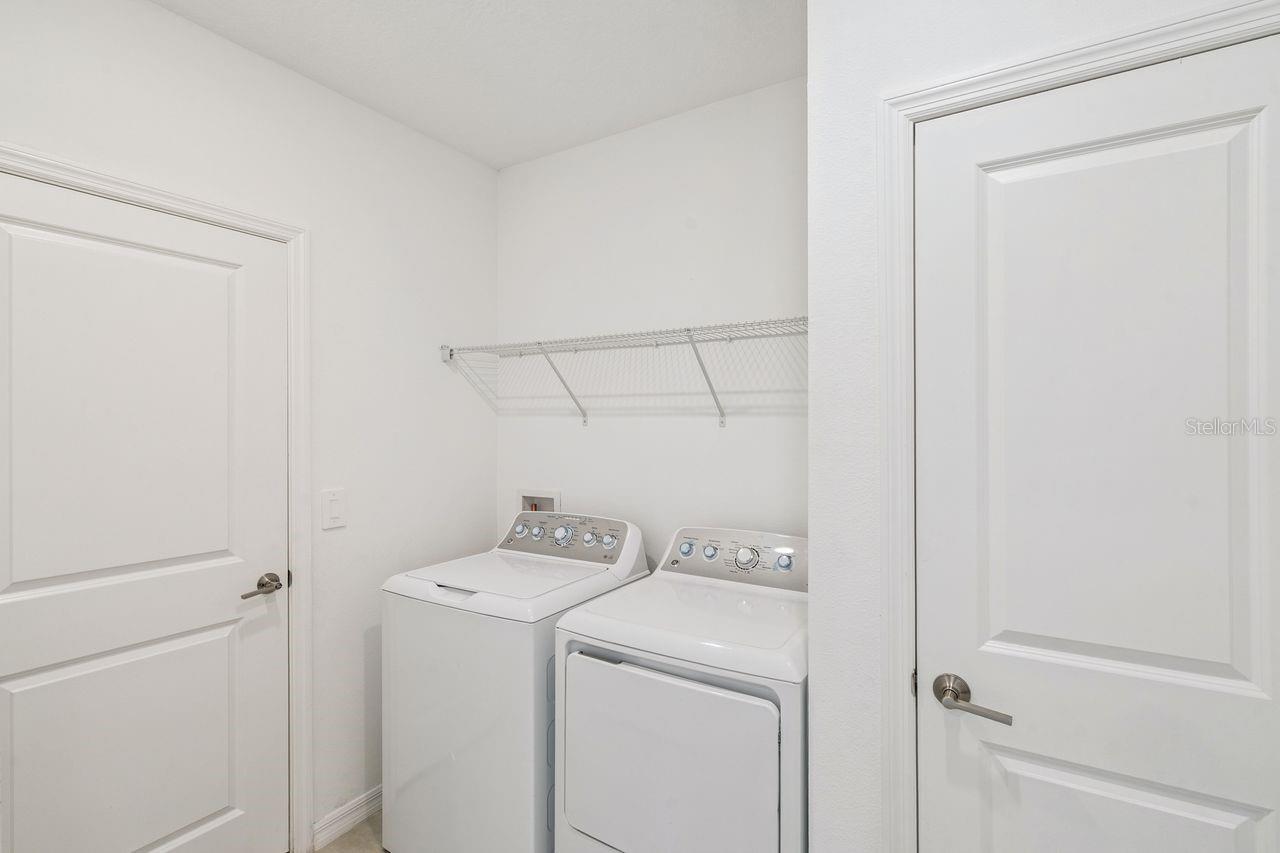 Image 18 of 24 For 33813 Sky Blossom Circle