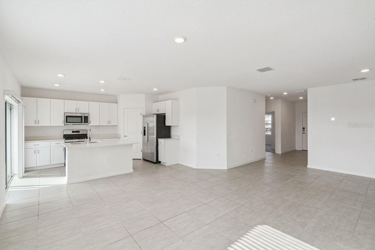 Image 3 of 24 For 33813 Sky Blossom Circle