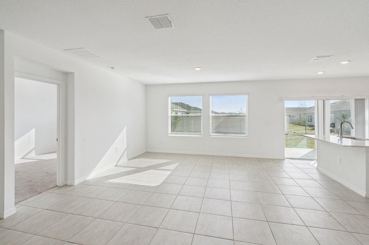 Image 7 of 24 For 33813 Sky Blossom Circle