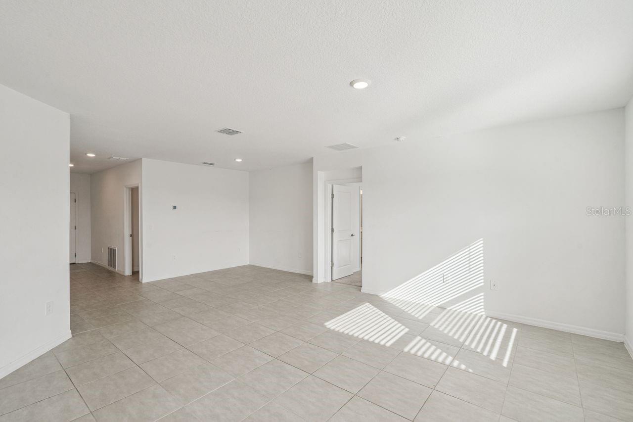 Image 9 of 24 For 33813 Sky Blossom Circle