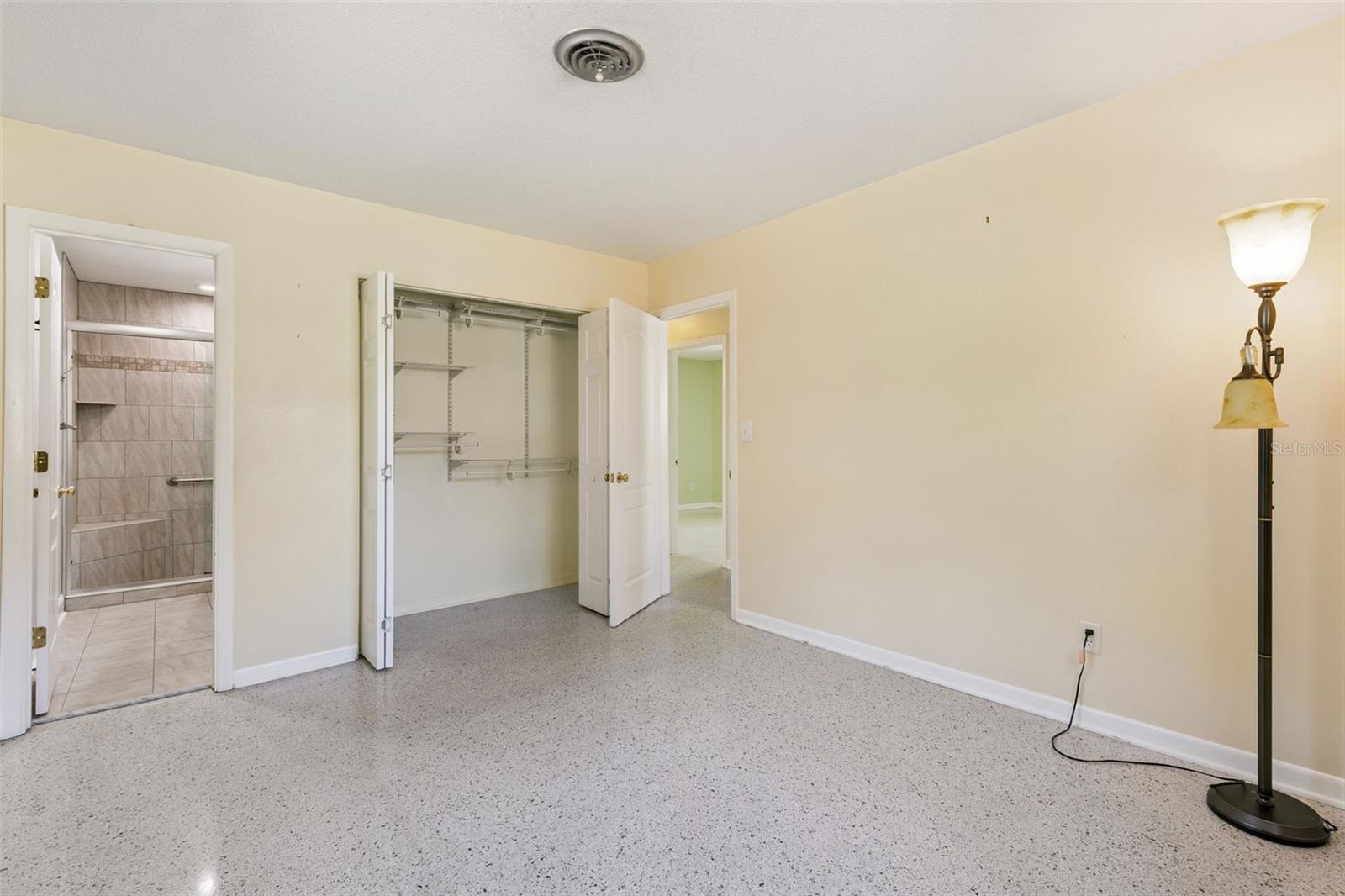 Image 19 of 33 For 521 Mason Street