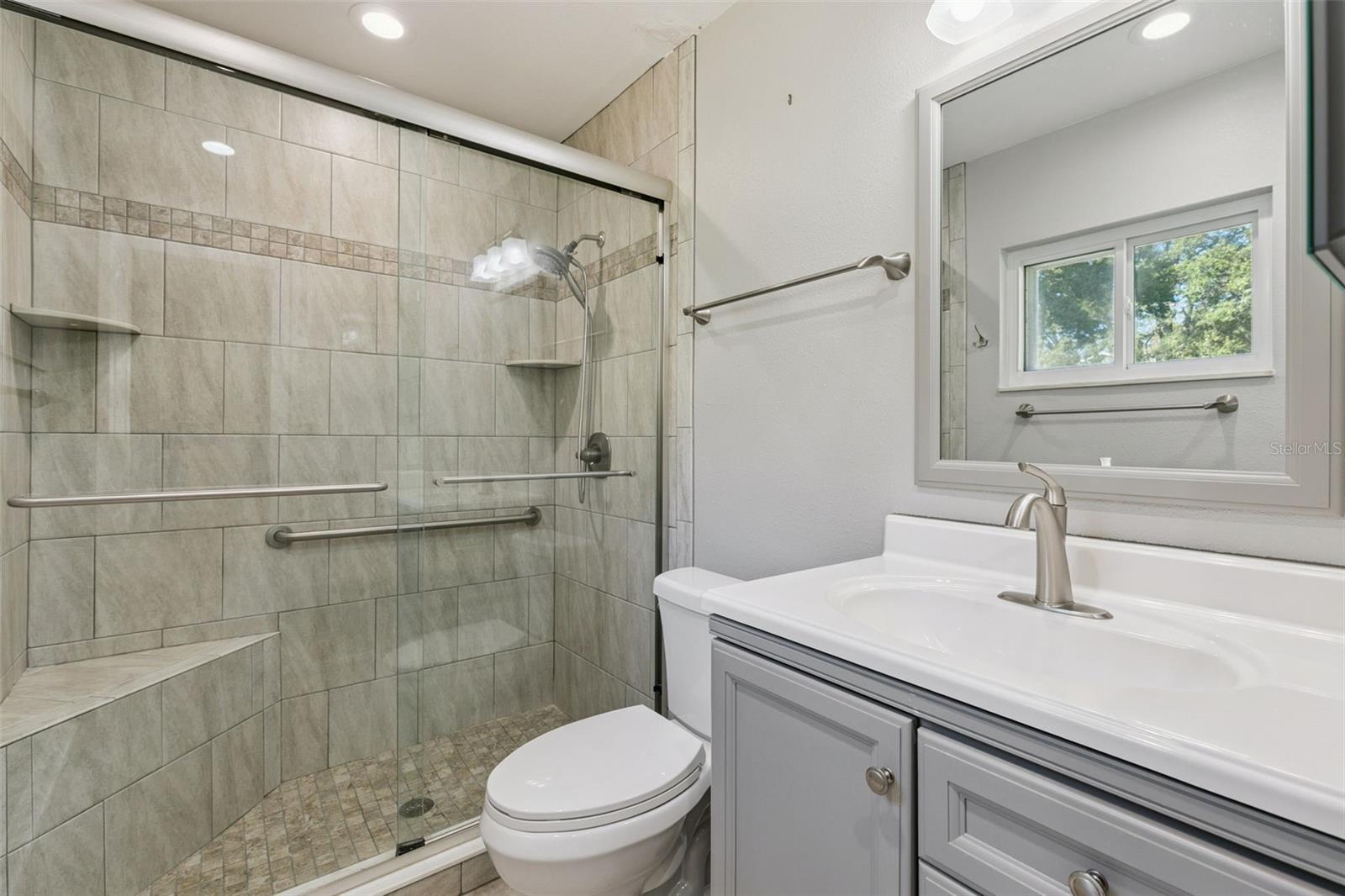 Image 25 of 33 For 521 Mason Street