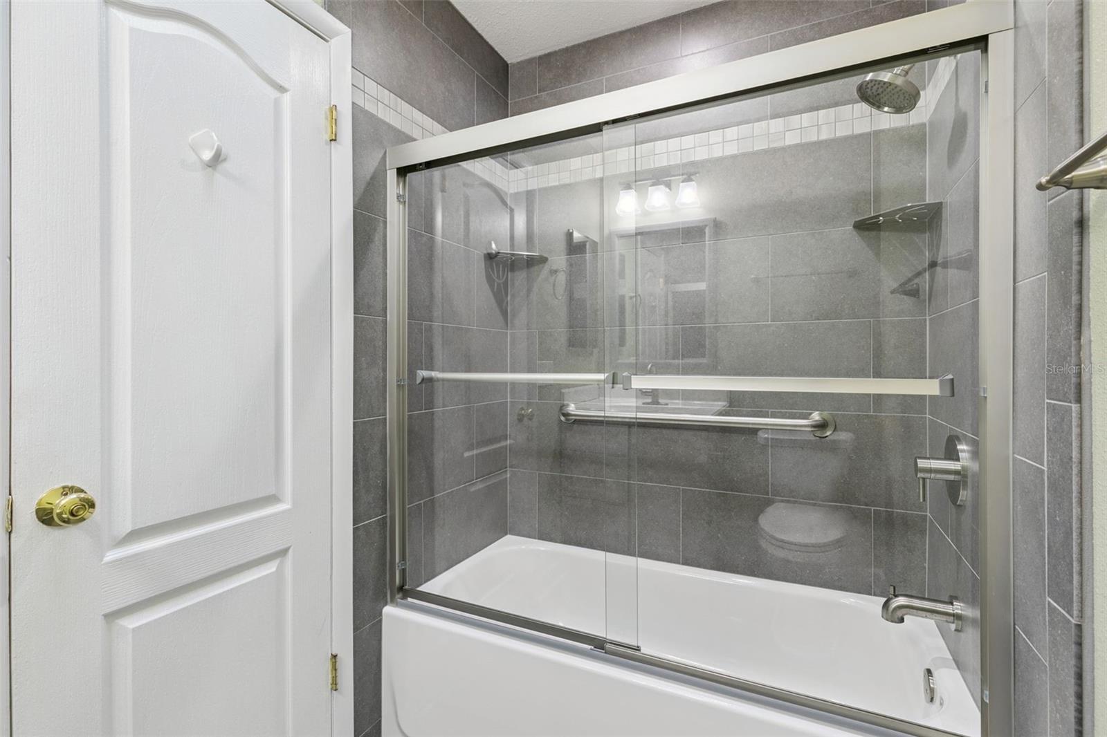 Image 26 of 33 For 521 Mason Street