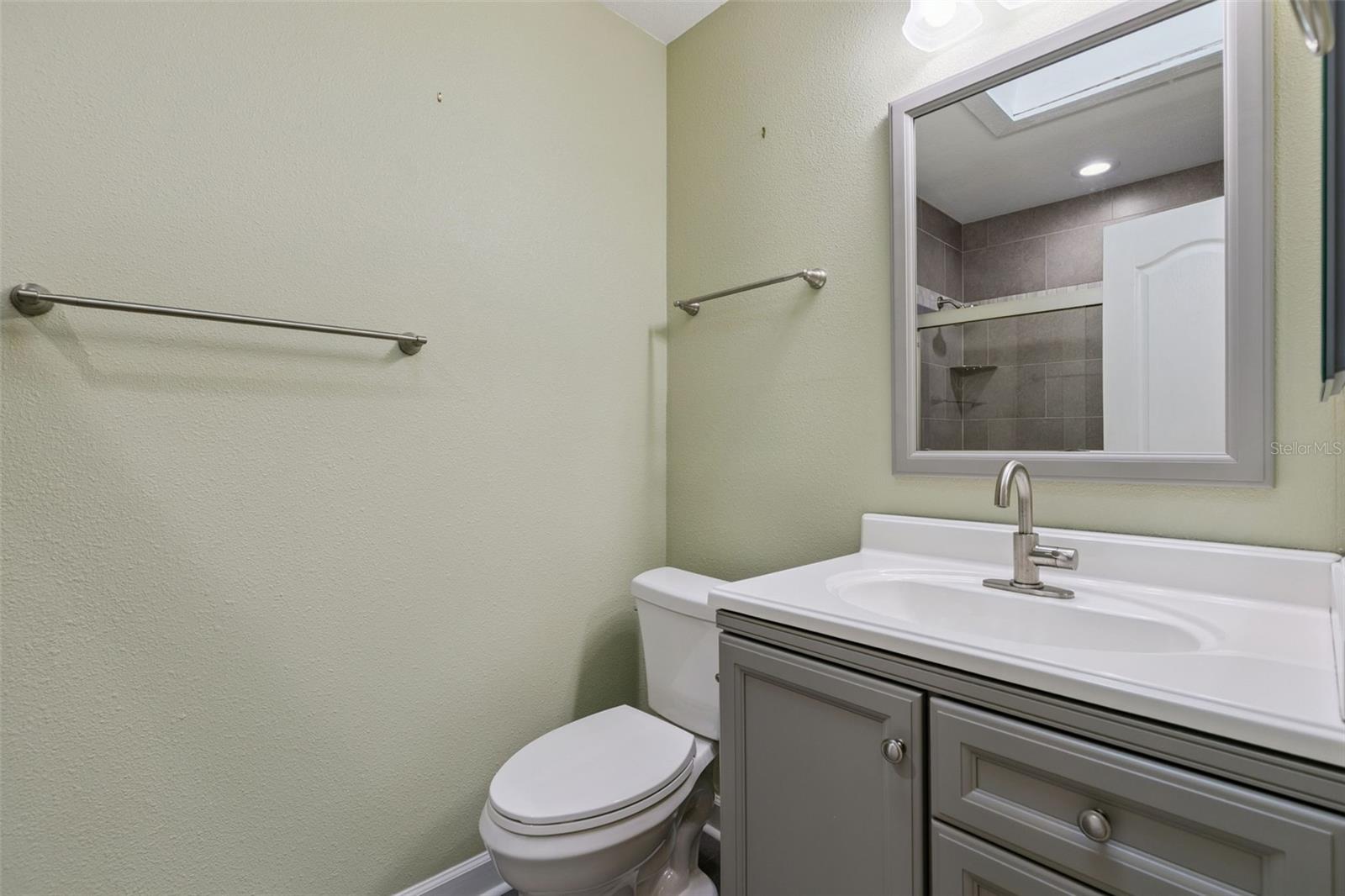 Image 27 of 33 For 521 Mason Street