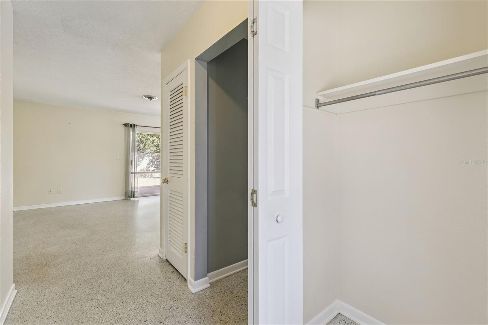 Image 28 of 33 For 521 Mason Street