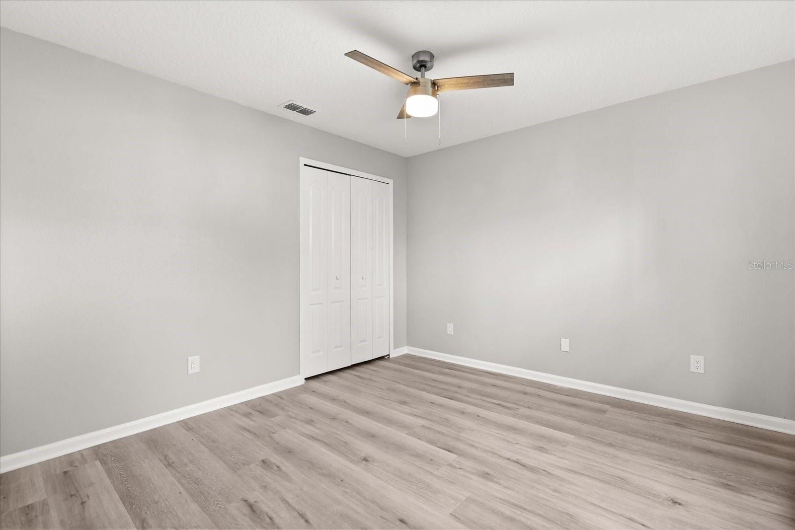 Image 22 of 39 For 523 Saddlewood Lane