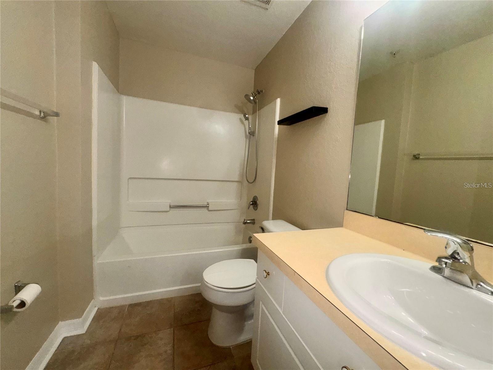 Image 14 of 17 For 145 Reserve Circle 113