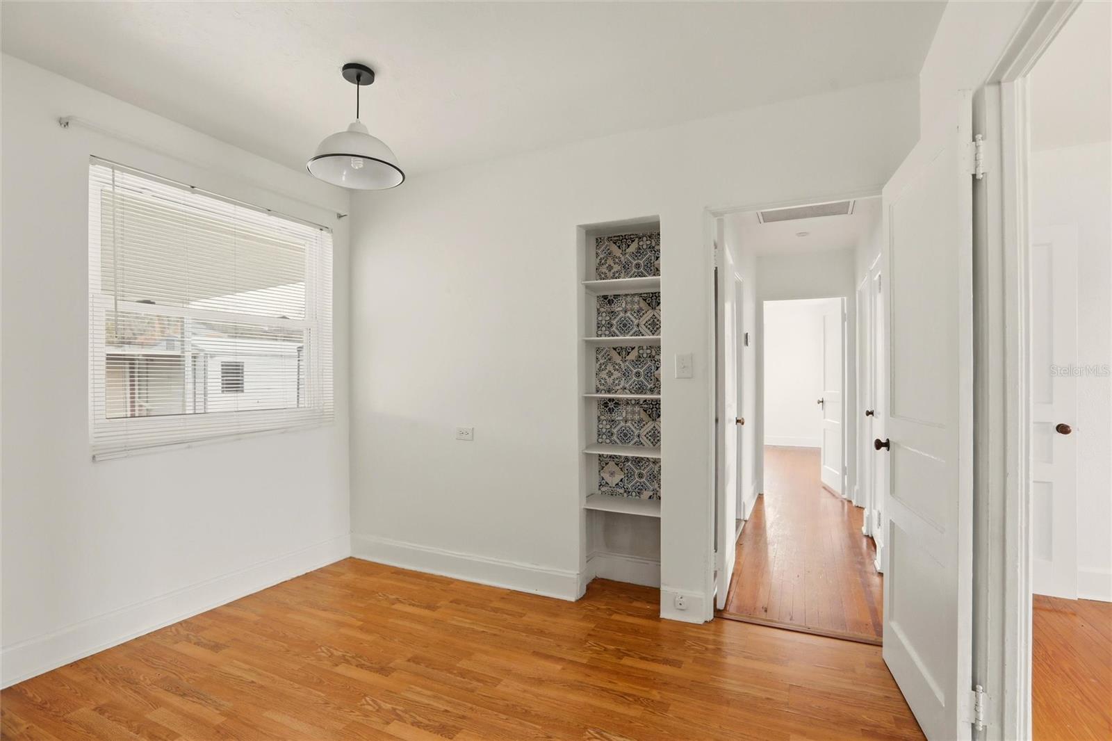 Image 17 of 34 For 404 Whidden Street