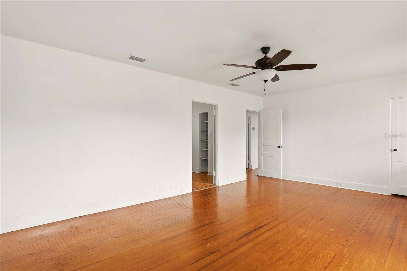 Image 6 of 34 For 404 Whidden Street