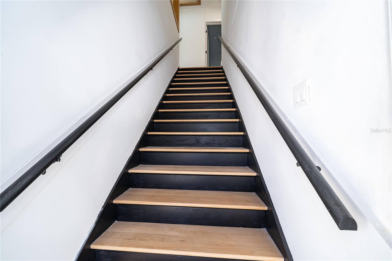 Image 4 of 21 For 421 Fairbanks Avenue