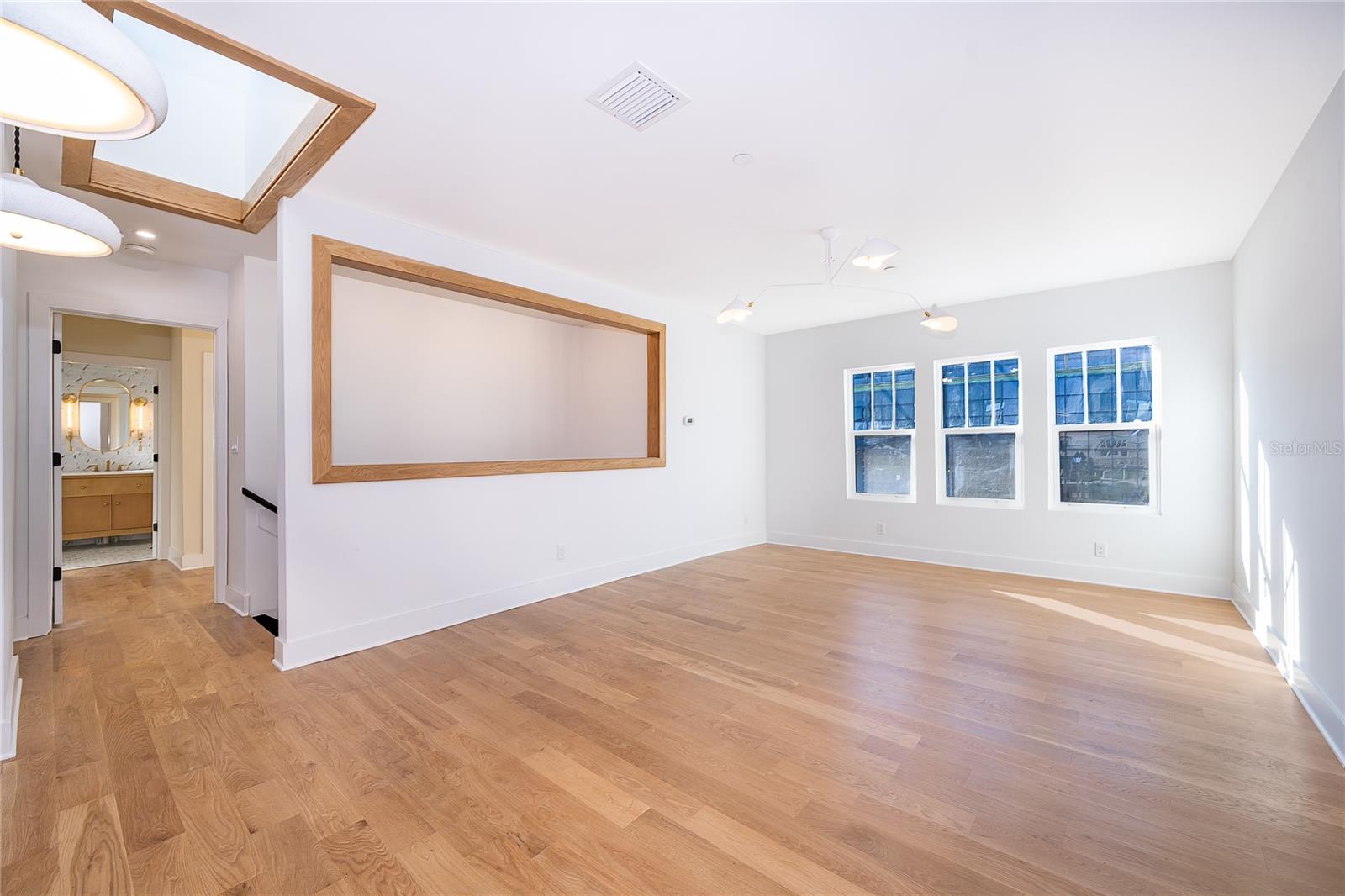 Image 5 of 21 For 421 Fairbanks Avenue