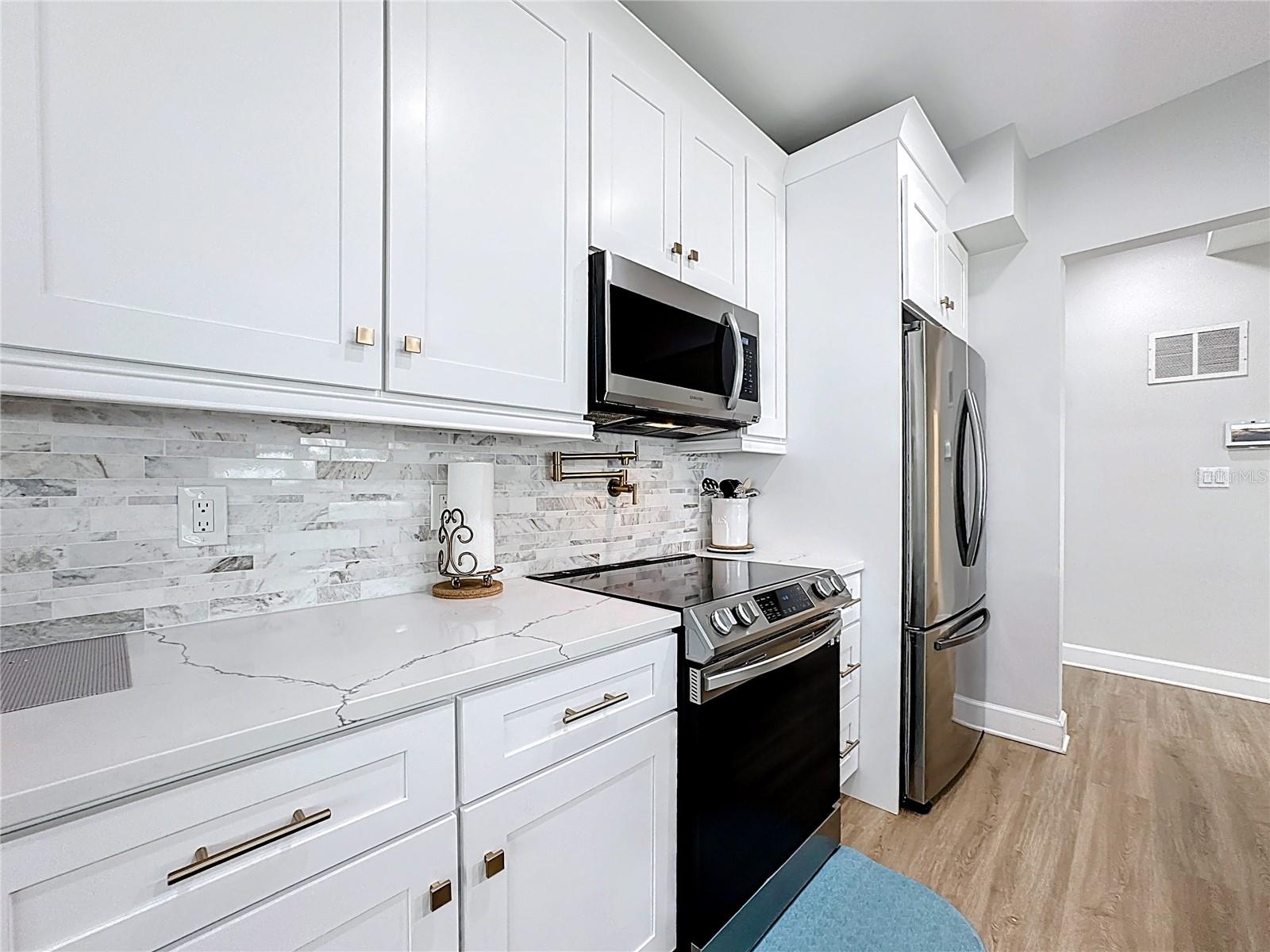 Image 4 of 50 For 2705 Gulfstream Road