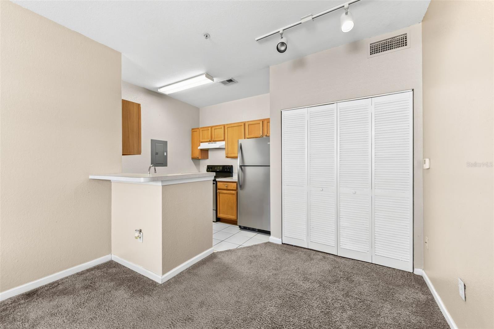 Image 11 of 31 For 8917 Lee Vista Boulevard 2807