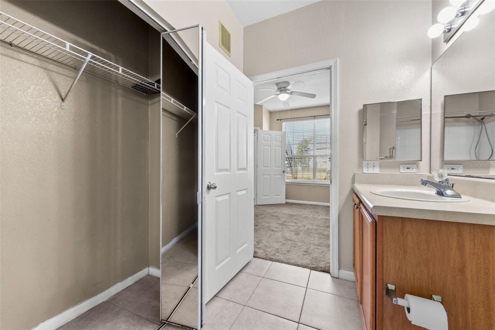 Image 24 of 31 For 8917 Lee Vista Boulevard 2807