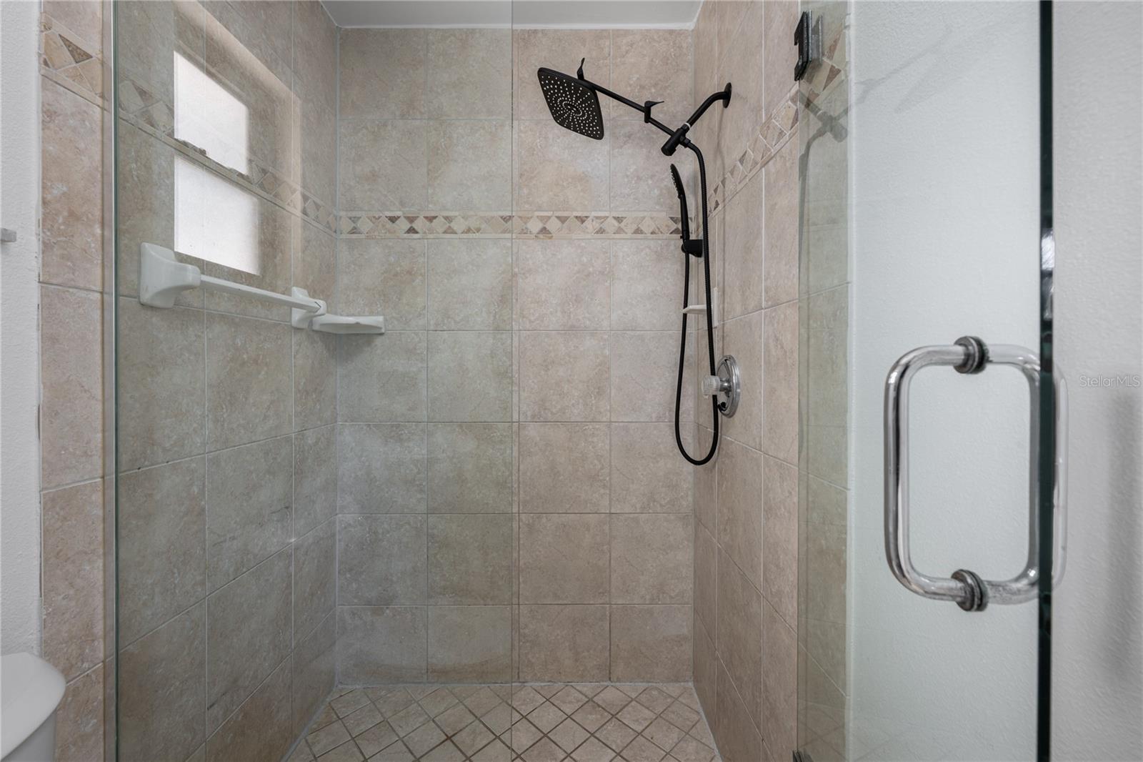 Image 24 of 33 For 470 Violet Dell