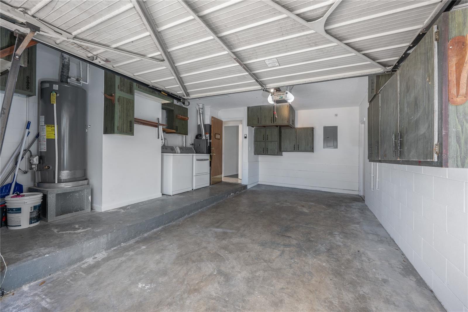 Image 25 of 33 For 470 Violet Dell