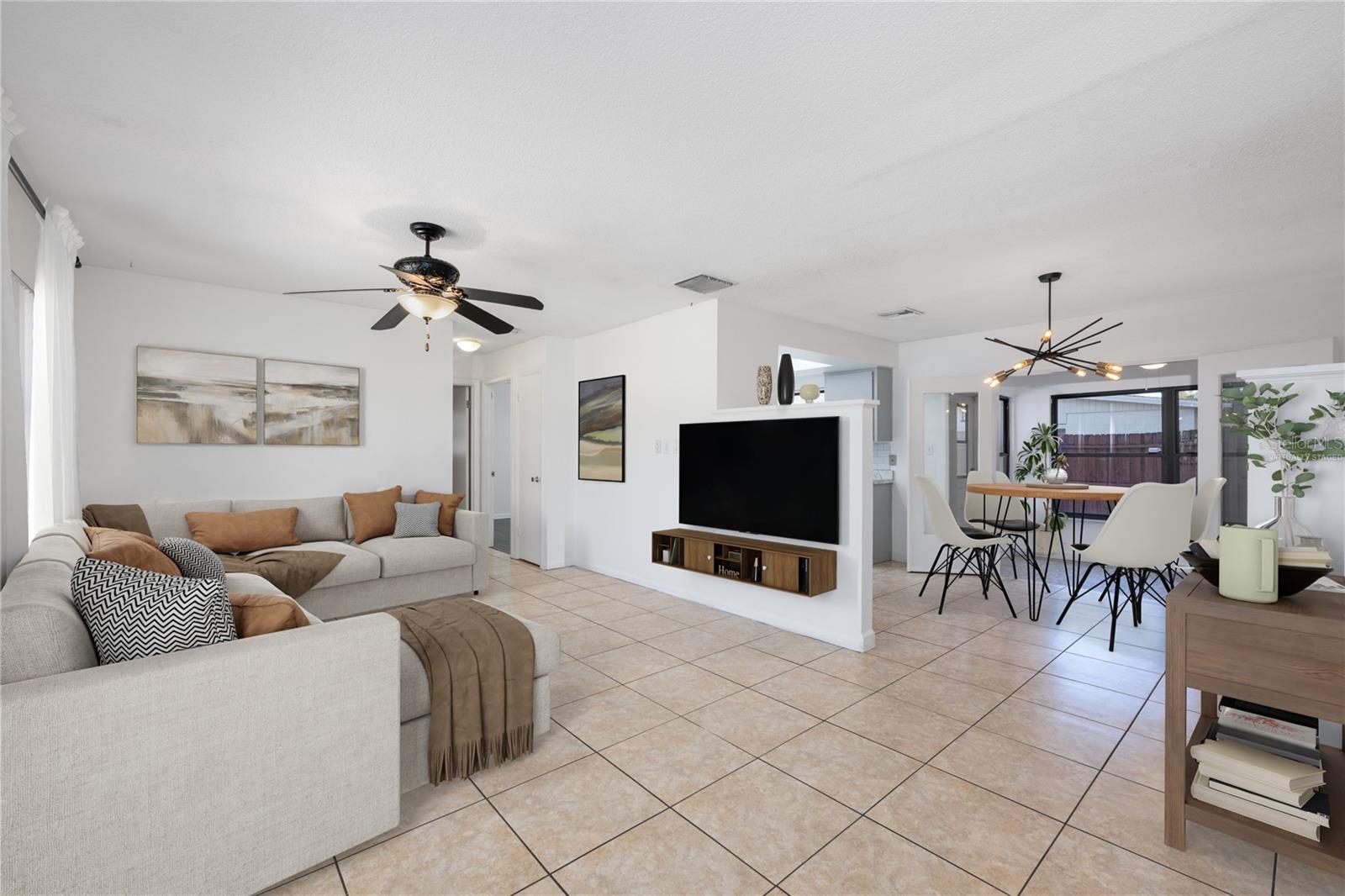 Image 5 of 33 For 470 Violet Dell