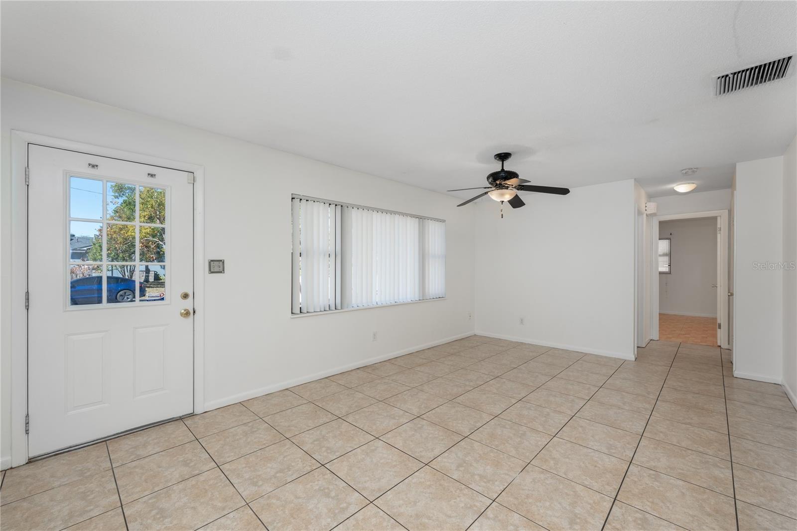 Image 8 of 33 For 470 Violet Dell