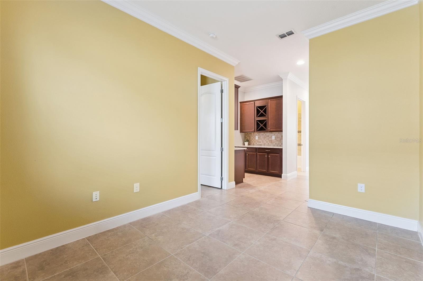 Image 22 of 78 For 5043 Vantage Court