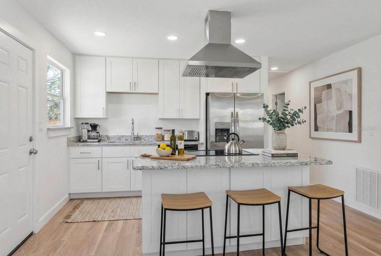 Image 10 of 39 For 2204 Suanee Avenue