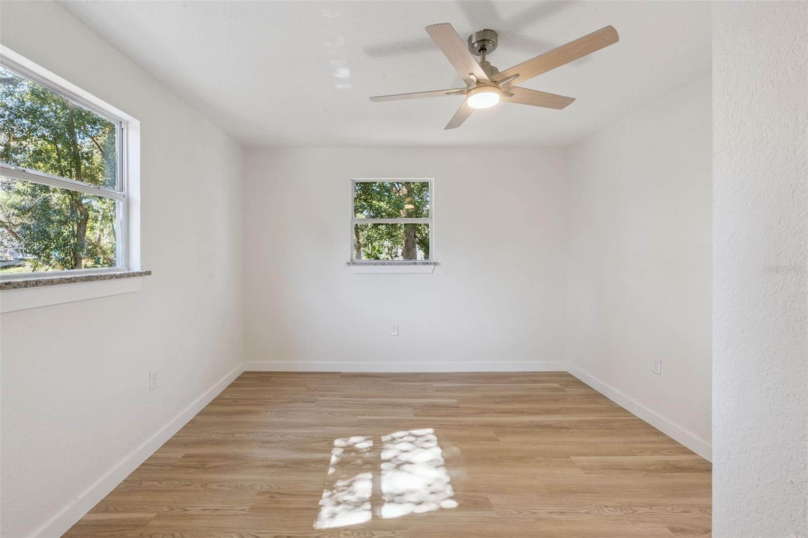 Image 17 of 39 For 2204 Suanee Avenue