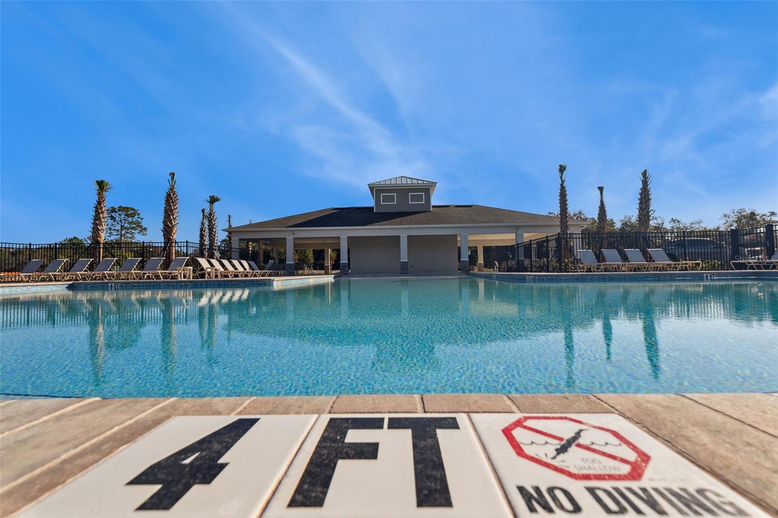 Image 18 of 27 For 1076 Morfontaine Street