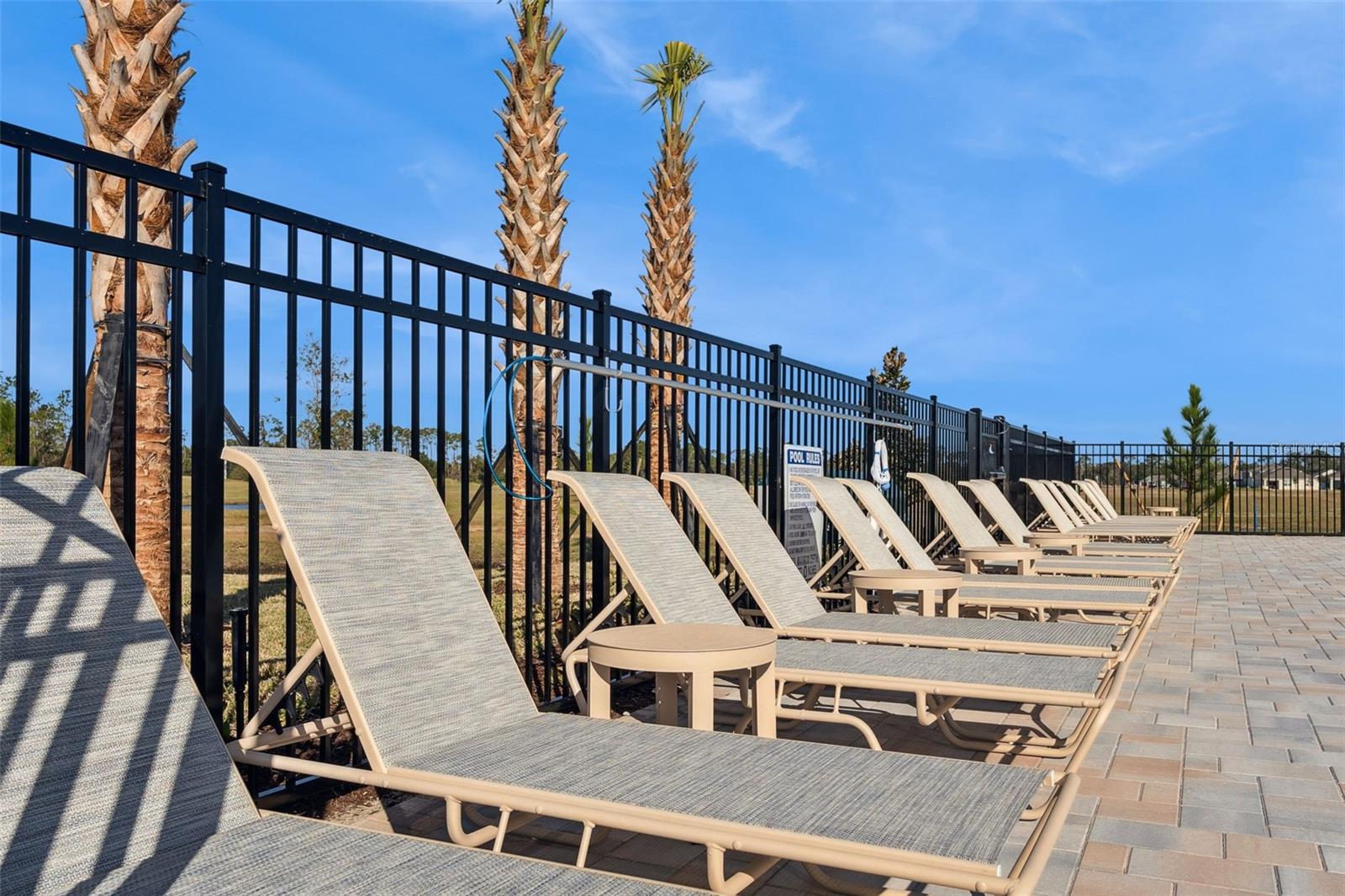 Image 21 of 27 For 1076 Morfontaine Street