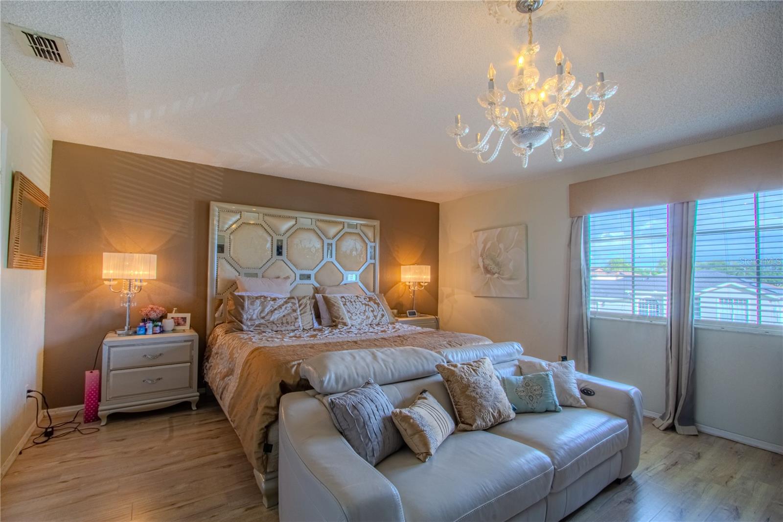 Image 24 of 29 For 1409 Wood Violet Drive