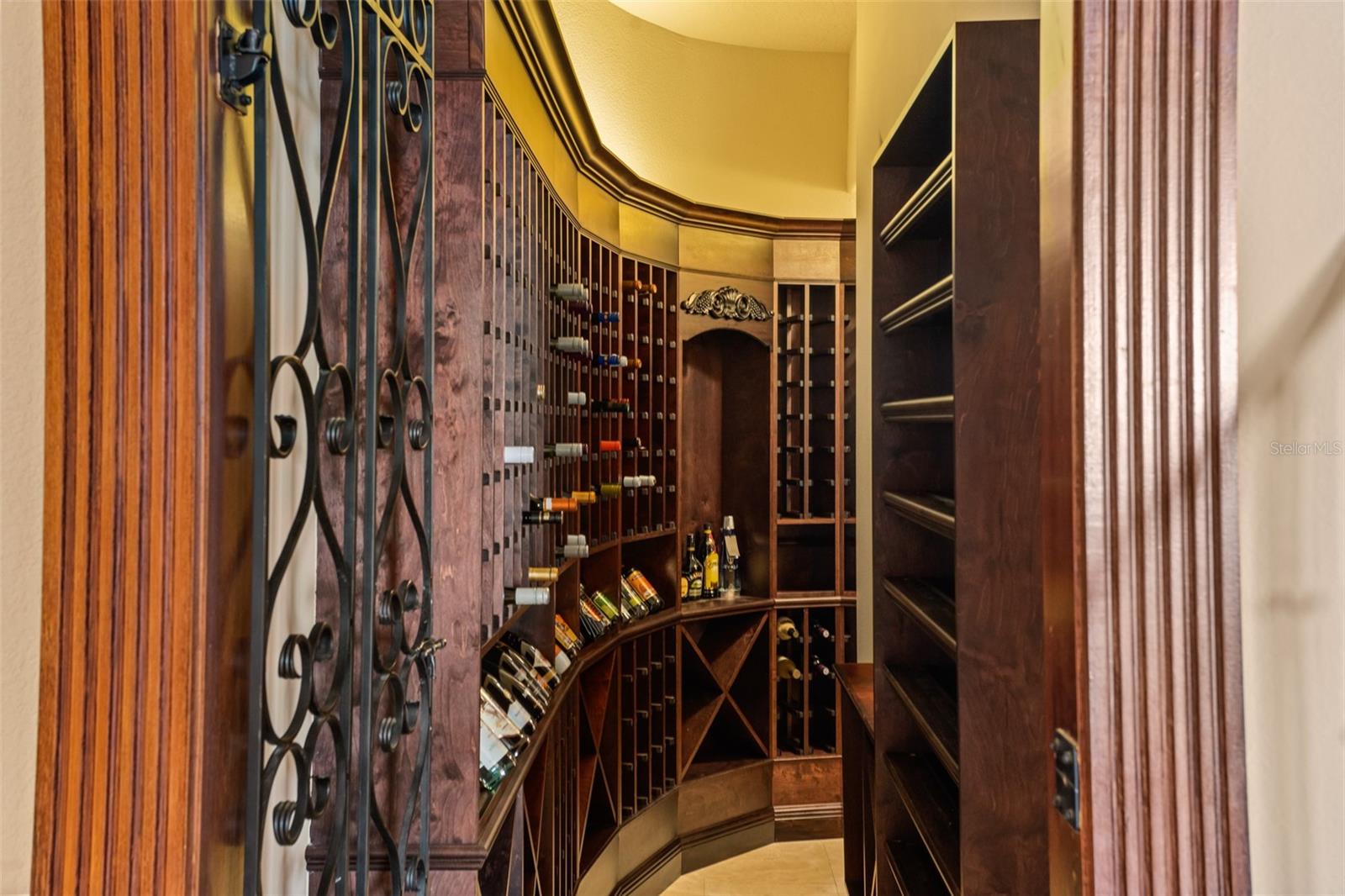 Image 18 of 100 For 5745 Emerington Crescent