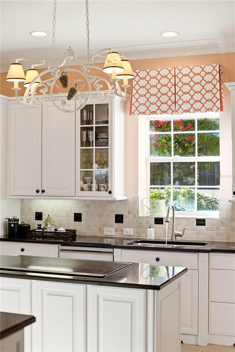 Image 18 of 70 For 4416 Twinview Lane