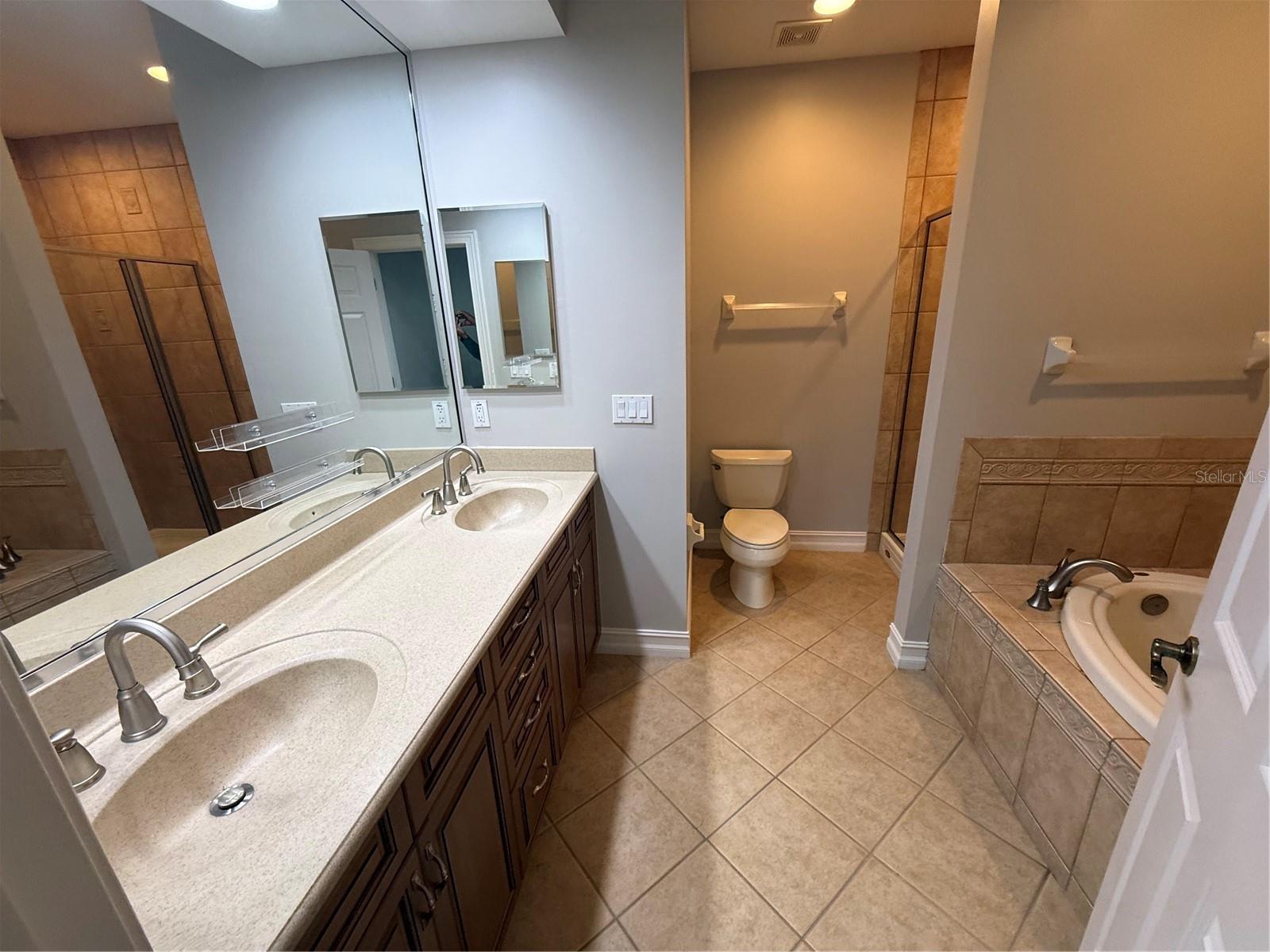 Image 49 of 78 For 1649 Lake Baldwin Lane