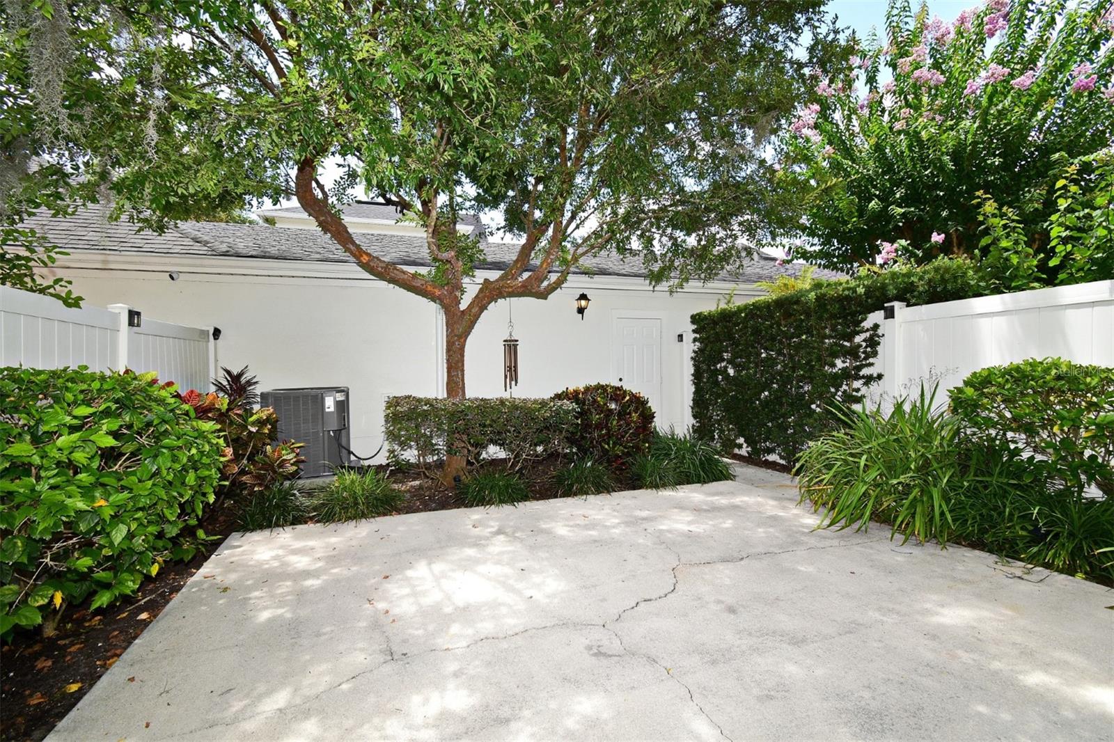 Image 54 of 78 For 1649 Lake Baldwin Lane