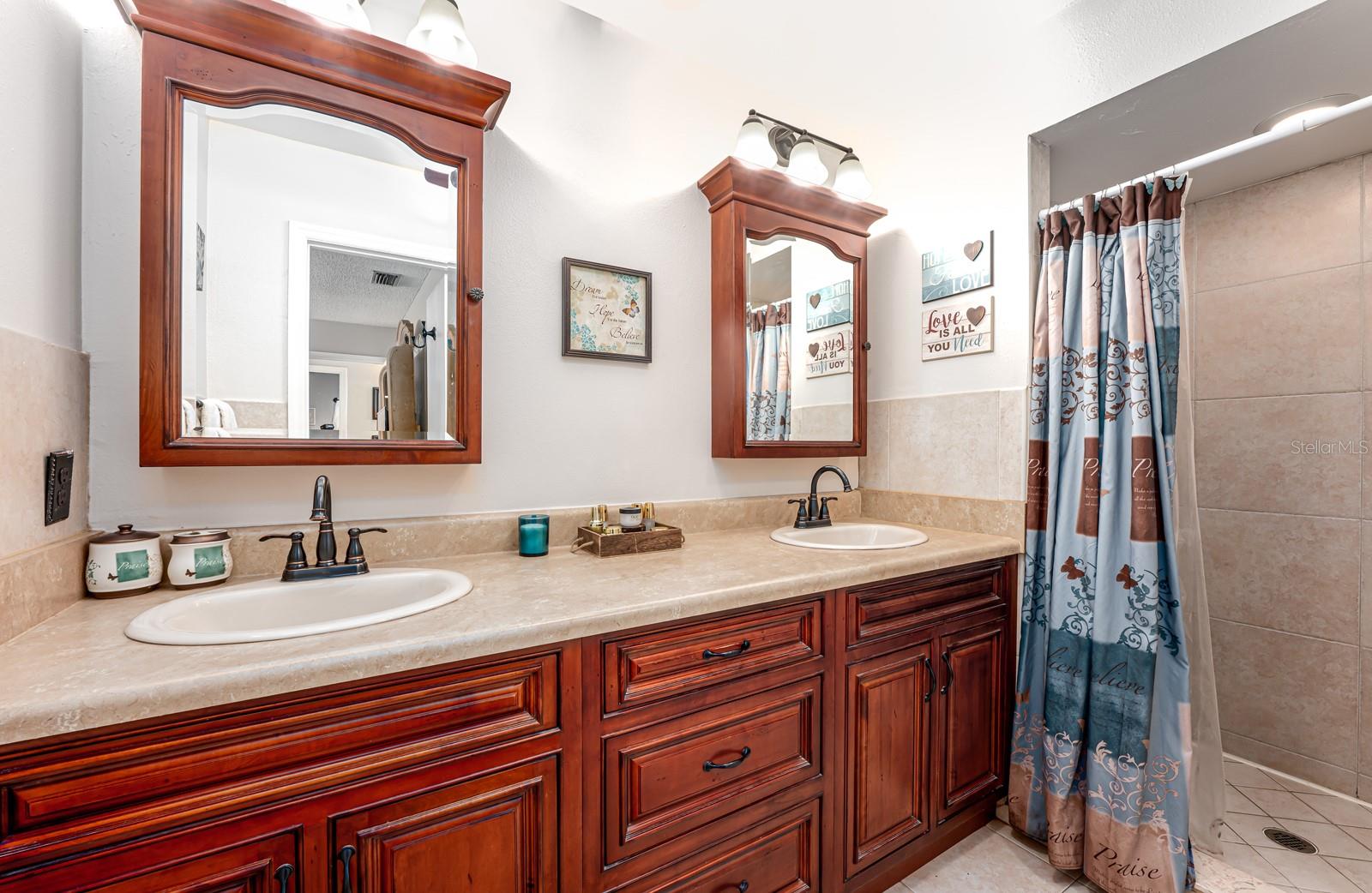 Image 14 of 23 For 321 Blacktail Court