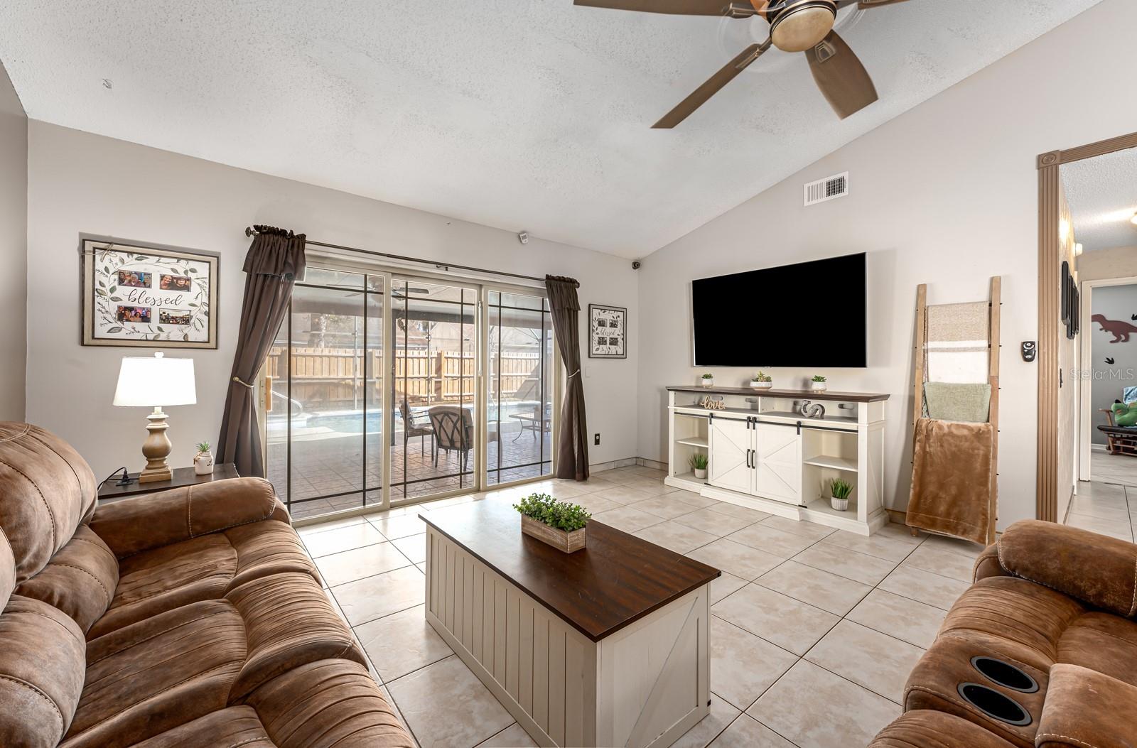 Image 5 of 23 For 321 Blacktail Court