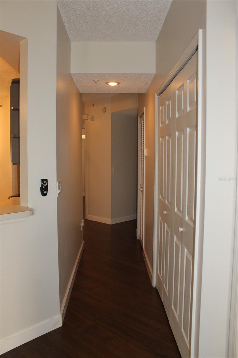 Image 11 of 21 For 550 Cranes Way 116