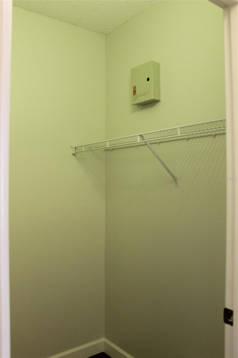 Image 16 of 21 For 550 Cranes Way 116