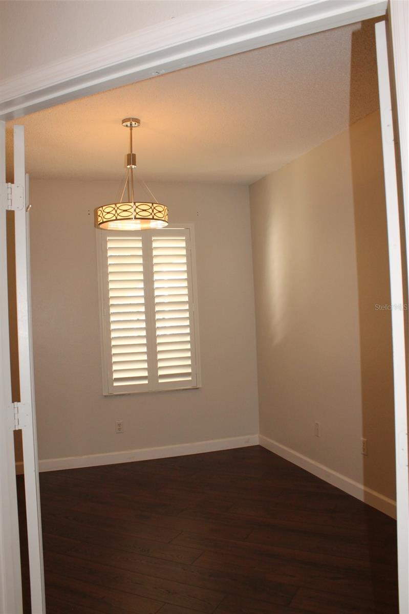 Image 20 of 21 For 550 Cranes Way 116