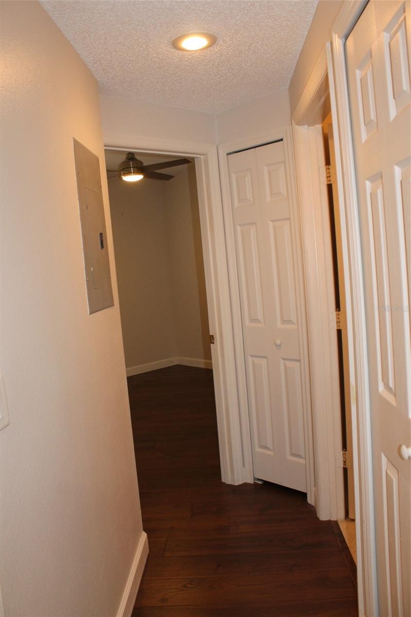 Image 4 of 21 For 550 Cranes Way 116