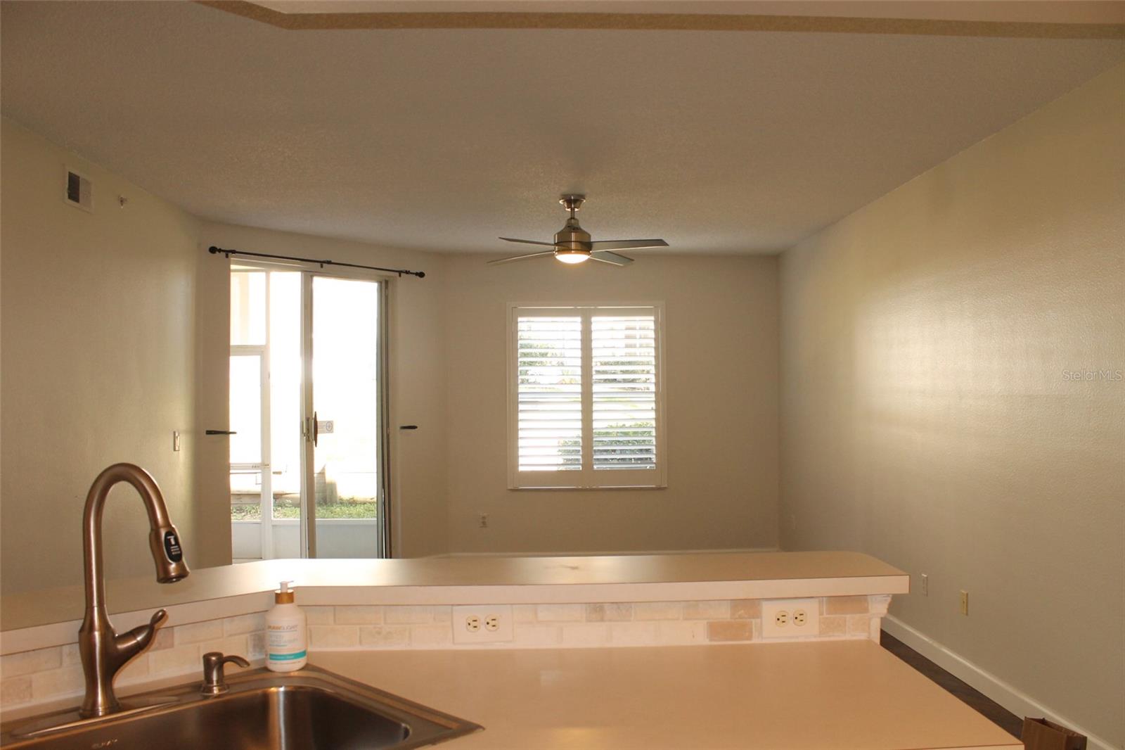 Image 9 of 21 For 550 Cranes Way 116