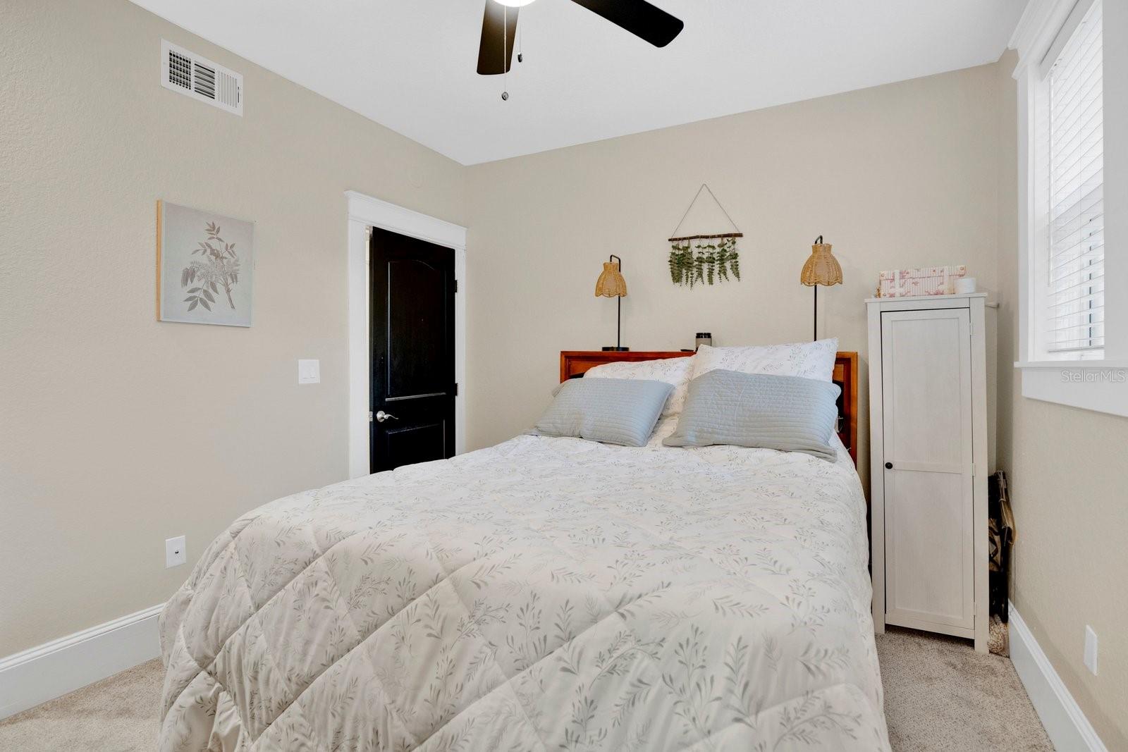 Image 16 of 34 For 612 Anderson Street