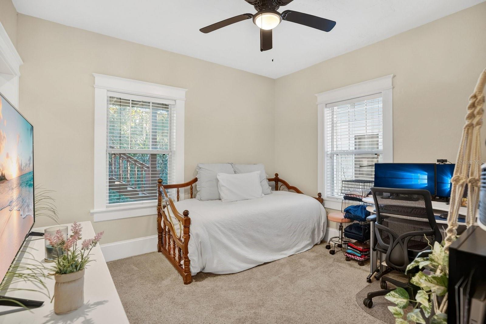 Image 19 of 34 For 612 Anderson Street